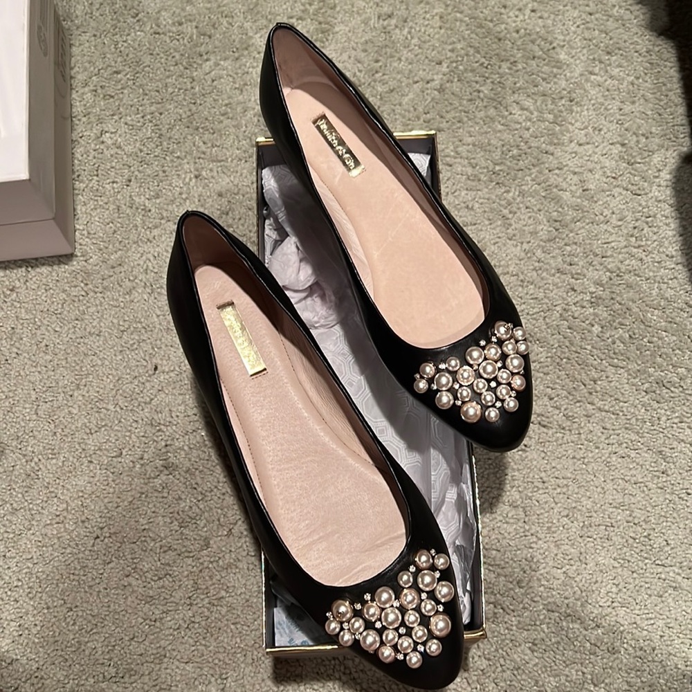 Louise et Cie flats with pearl accents! Gorgeous! Never worn! Perfect condition!